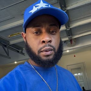 Meet your Posher, Devin